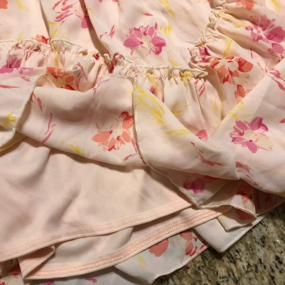 Peach Flower Printed Woven Romper    5121   Large   NWT Boutique